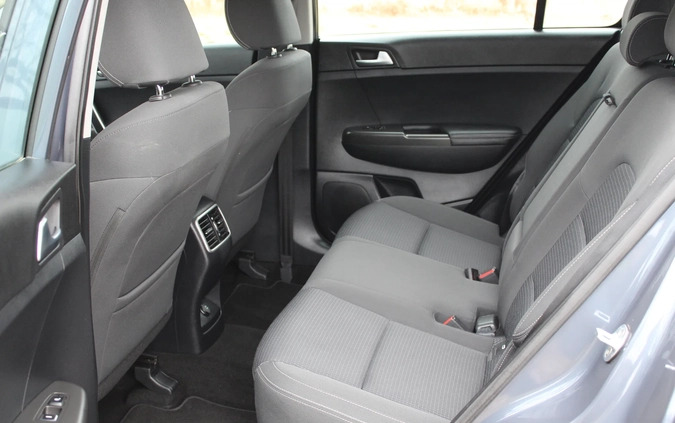Kia Sportage cena 77999 przebieg: 114187, rok produkcji 2017 z Wałcz małe 781
